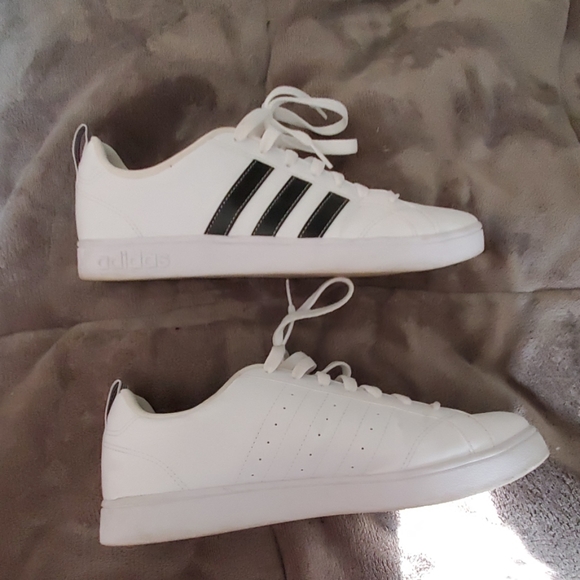 Adidas Blk/Wht - Picture 3 of 4